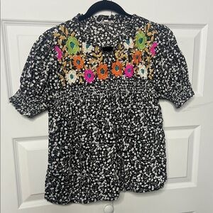 Floral Embroidered Black and White Women's Top L